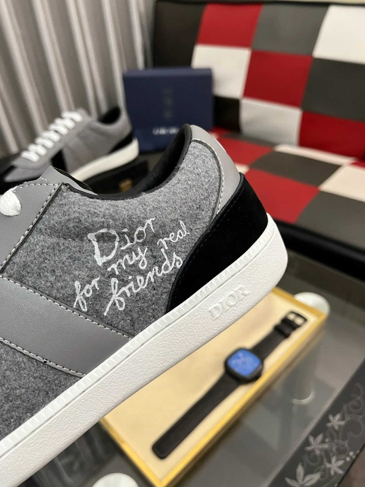 Men's shoes 💰400⌚️⌚️ 【Dior*DIAO】original quality.~ Unique modern style sneakers. 🏃A must-have casual shoe for trendy men😍😍 Original brand imported from Italy, imported original leather, sheep lining (refuses to discolor and grind feet) Sole: Original sole provided by the original factory, French lazy style design ⚠️Fit to the feet, original quality, super comfortable original sole. Code number: 38-443️⃣Colors available